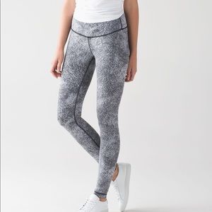 Lululemon wunder under 6